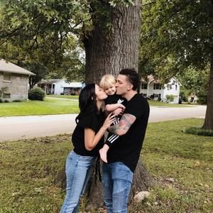 Meet your Posher, Thalia